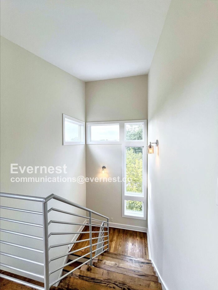 Building Photo - 1804 Cahal Ave