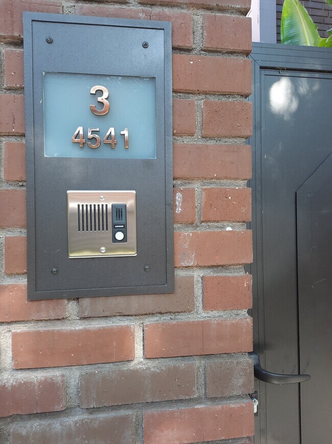 Building Photo - 4541 Alla Rd