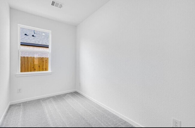 Building Photo - 9730 Bixby Crk Dr