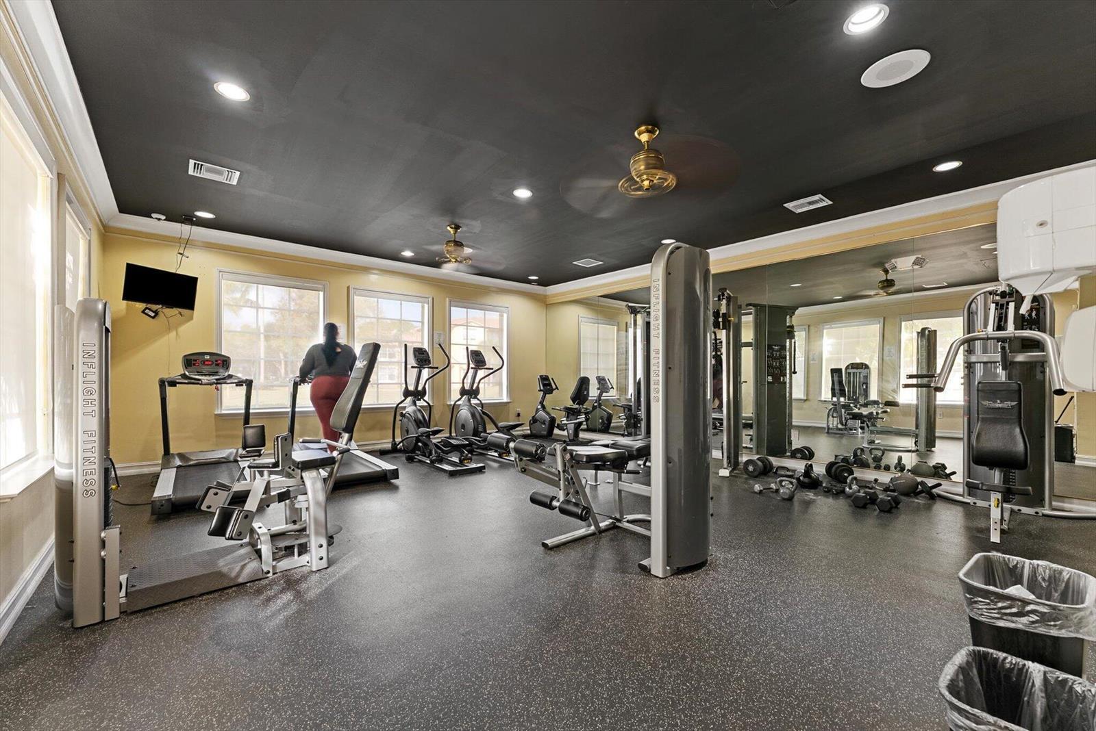 Building Photo - 15025 Michelangelo Blvd