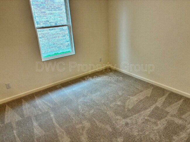 Building Photo - 1301 Payrone Rd