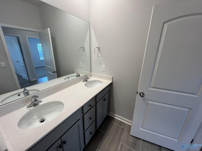 Building Photo - 142 Tango Dr