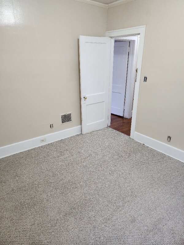 Building Photo - 9775 Chenlot St