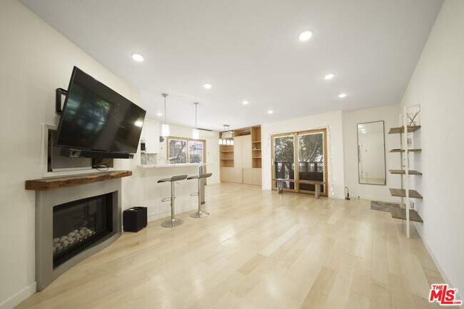 Building Photo - 302 Ashland Ave