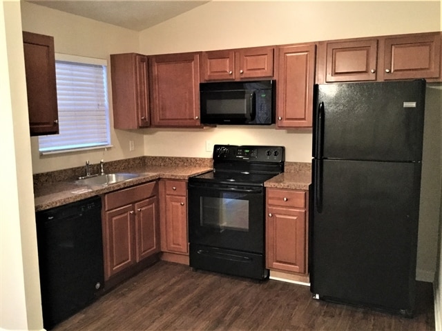 Building Photo - 3 Pintail Ct