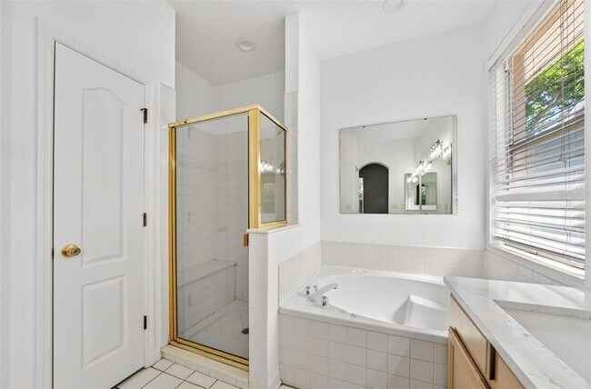 Building Photo - 7006 Pine Hollow Dr