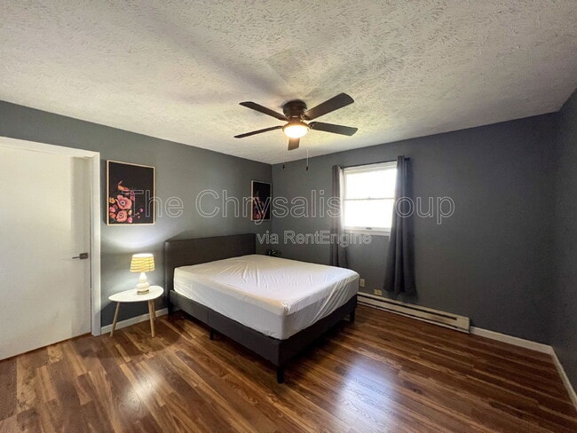 Building Photo - 1924 Ottawa Ave