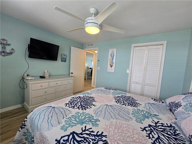 Building Photo - 10600 S Ocean Dr