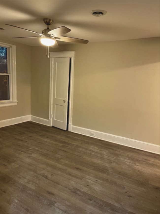 Building Photo - Bright Hill East 1BR — Washer/Dryer, Metro Access & Move-In Ready Comfort!