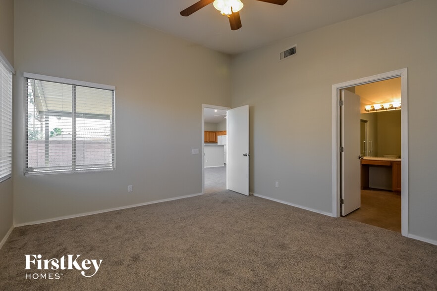 Building Photo - 7640 W Summer Sky Dr