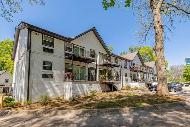 Building Photo - SPRING MOVE-IN SPECIAL - Reduced Rates on ALL Floorplans + Apply & Receive Approval by 02/28/26 e...