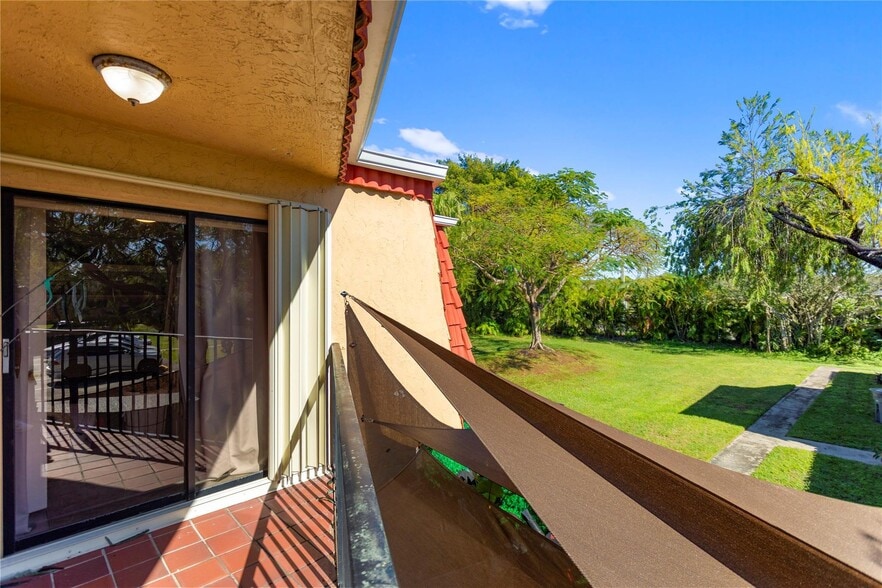 Building Photo - 22940 Oxford Pl