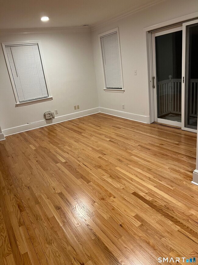 Building Photo - 274 Valley Rd