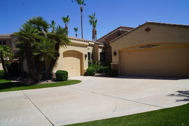 Building Photo - 3340 S Camellia Pl