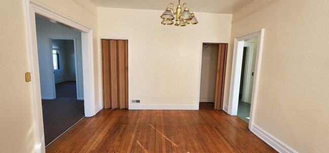 Building Photo - 251 N Fulton Ave