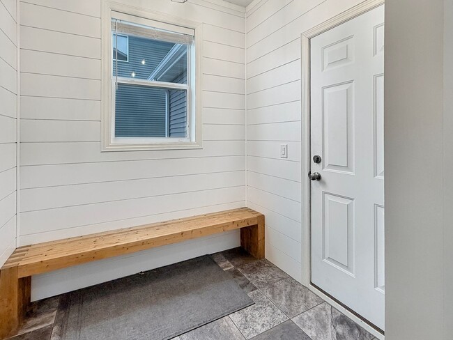 Building Photo - 5526 Wisconsin Ave N