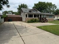 Building Photo - 1303 E Thirteen Mile Rd