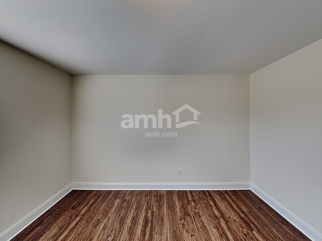 Building Photo - 4770 Chutney Drive