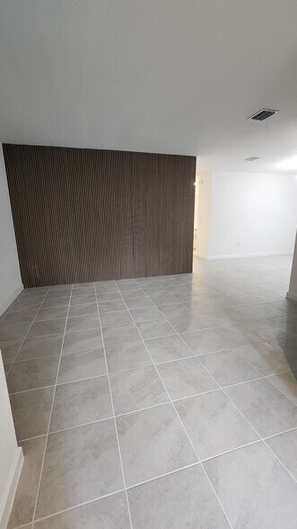 Building Photo - 2991 SE 23rd Ave