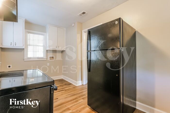 Building Photo - 1854 Oakmont Dr NW