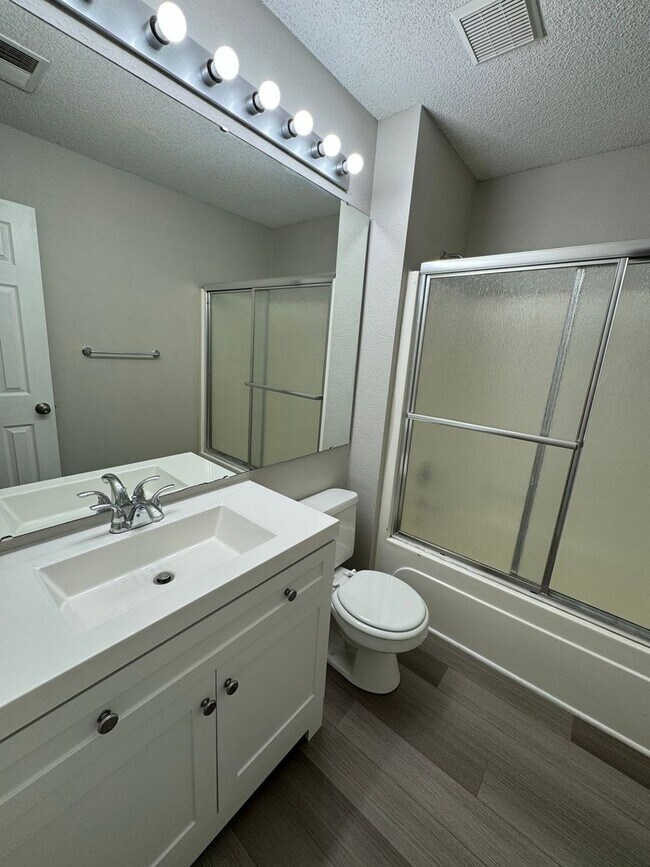 Building Photo - Coming Soon! Spacious 3-Bed Duplex with Garage