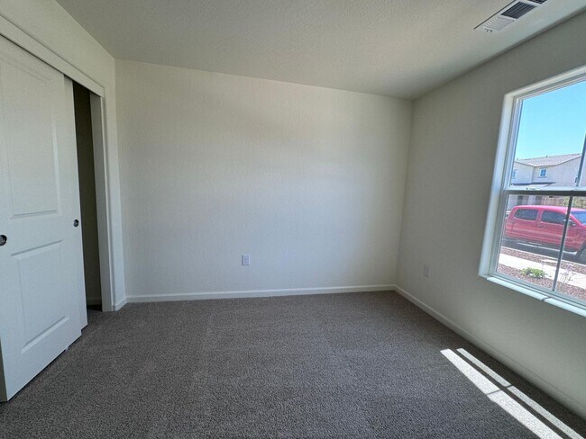 Building Photo - Beautiful new home with solar for rent in ...