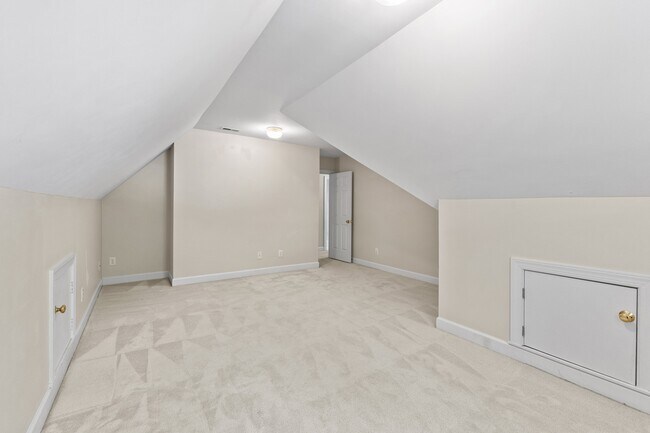 Building Photo - 103 La Quinta Ct