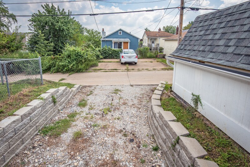 Building Photo - 3450 Macklind Ave