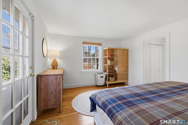 Building Photo - 12 Flanders Rd