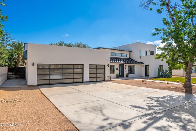 Building Photo - 4421 E Earll Dr