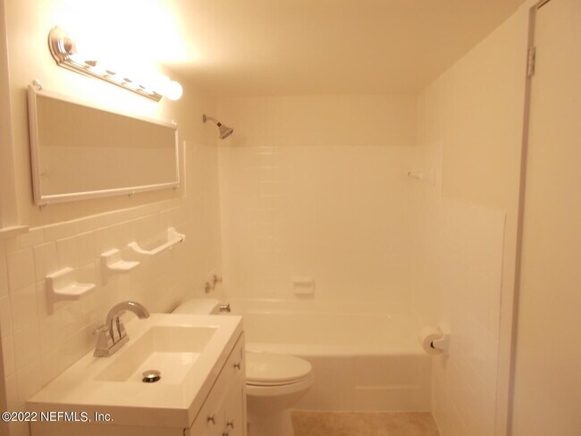 Building Photo - 5738 Cruz Rd