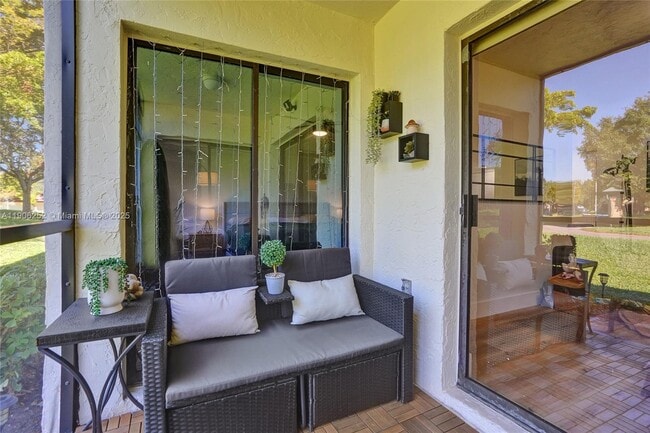 Building Photo - 8137 NW 17th Manor