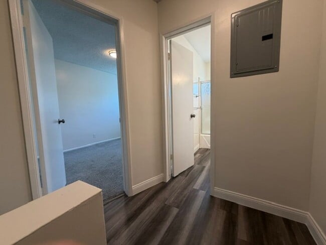 Building Photo - 327 Molino Ave