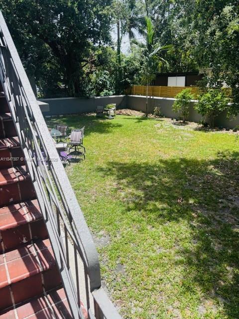 Primary Photo - 4950 N Miami Ave