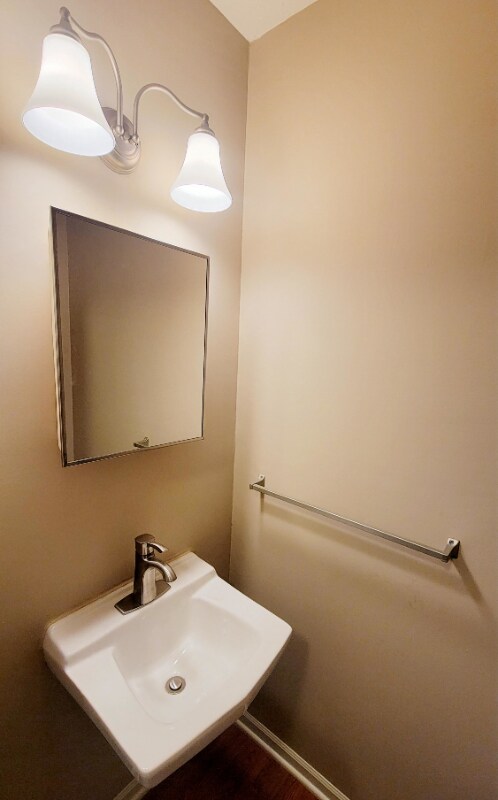 Building Photo - 400 Waterside Ave