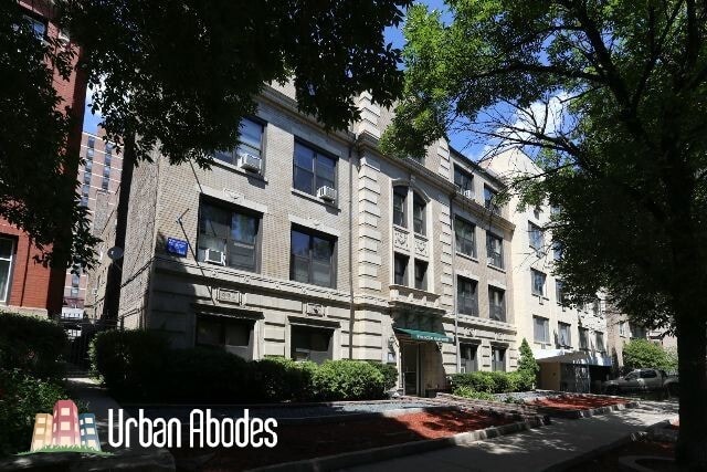 Primary Photo - 545 W Wellington Ave