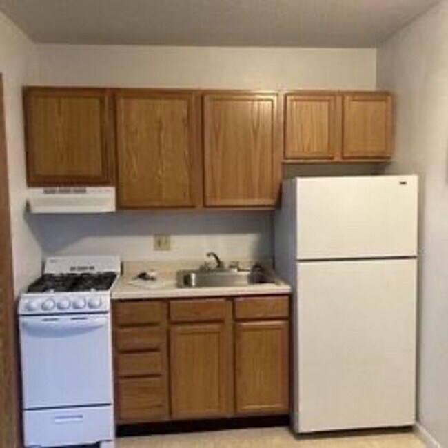 Interior Photo - Zeisler St Apartments