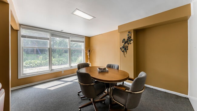 Building Photo - 5099 Wardcliff Dr