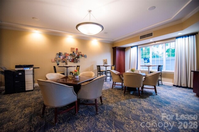 Building Photo - 300 W 5th St