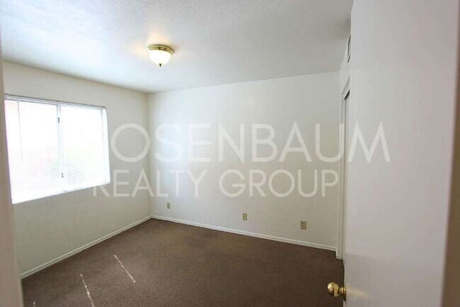 Building Photo - 507 E 10th Ave