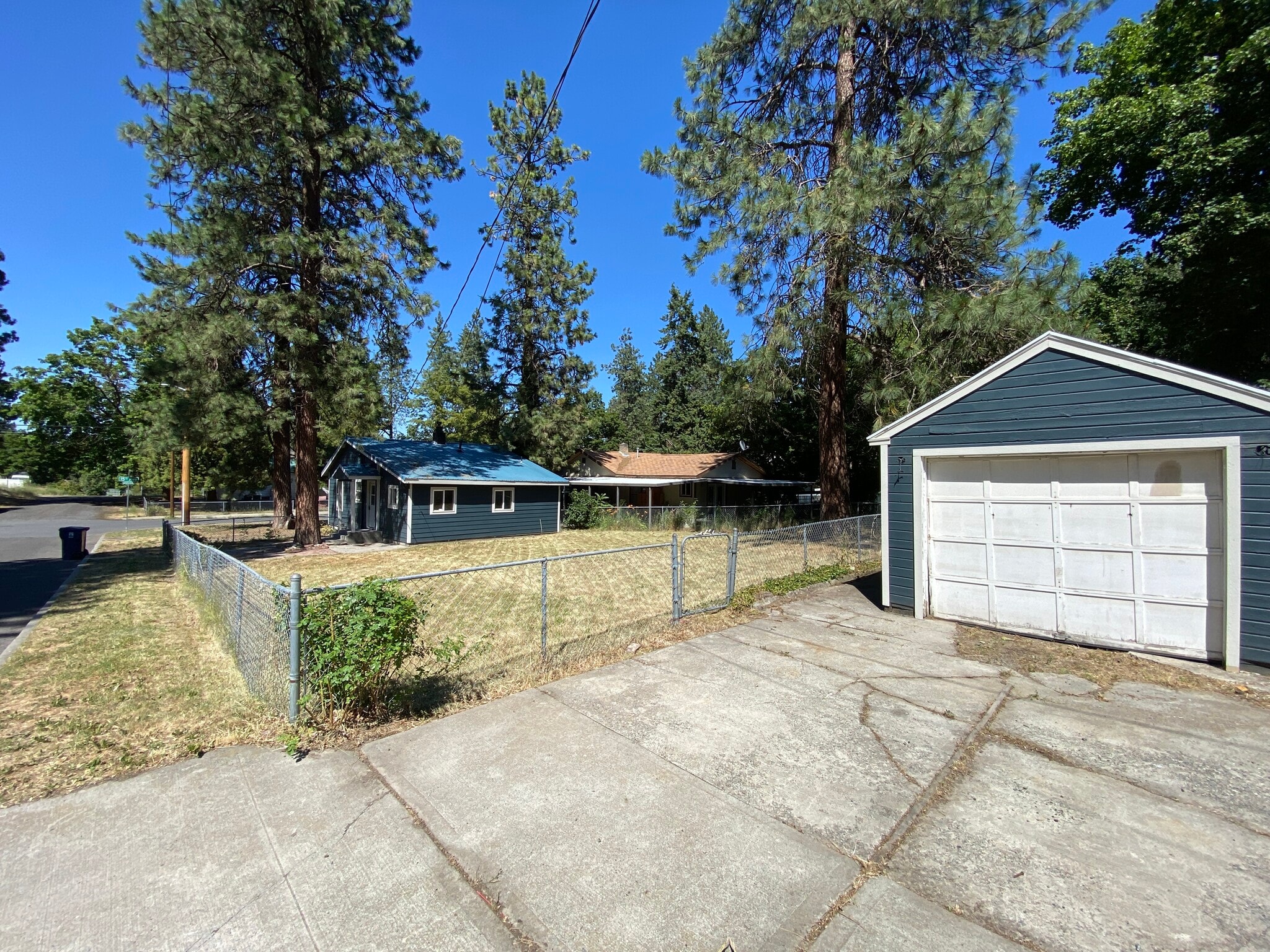 Backyard/garage - 2002 E 15th Ave