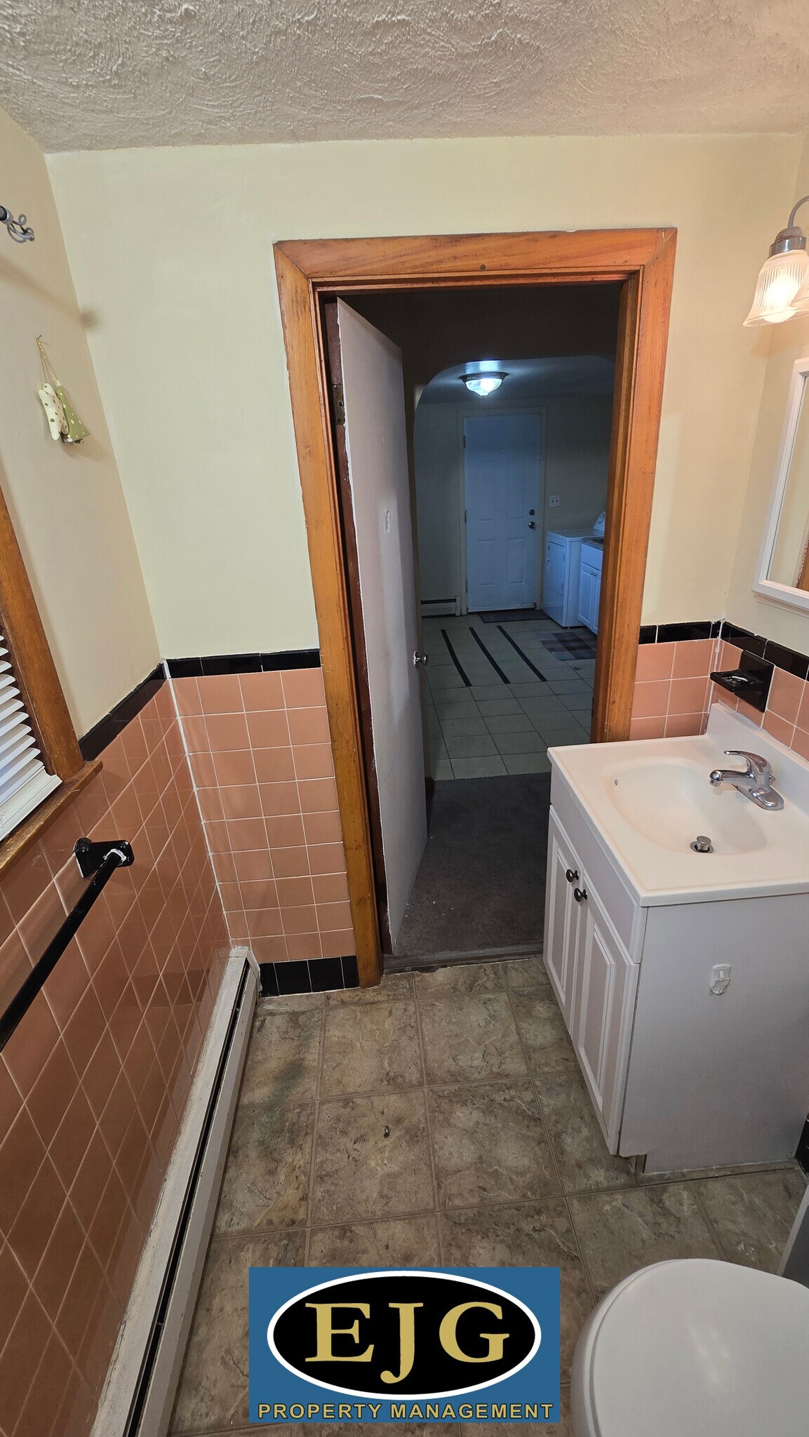 Building Photo - 18 Inglewood Ter