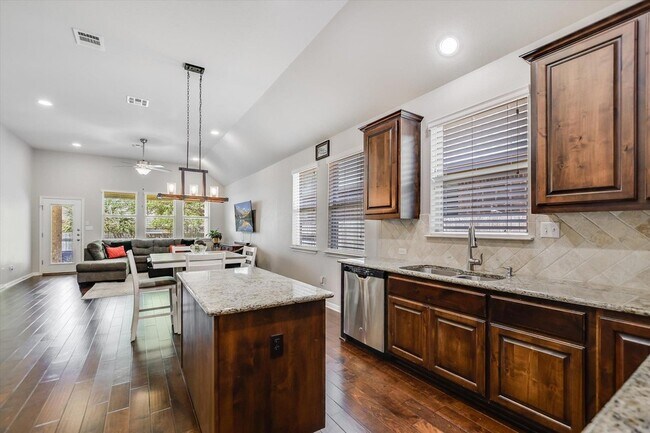 Building Photo - 2717 Coral Valley Dr