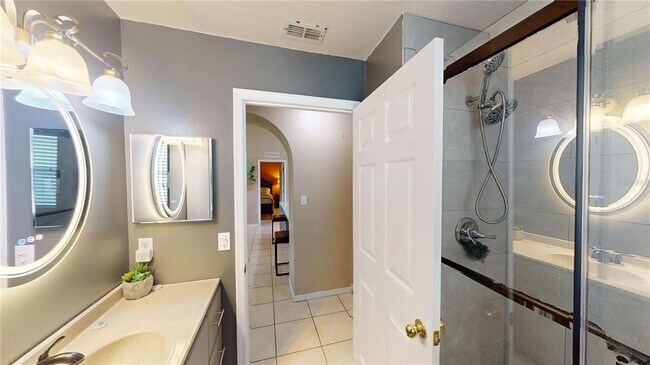 Building Photo - 2506 Shelby Cir