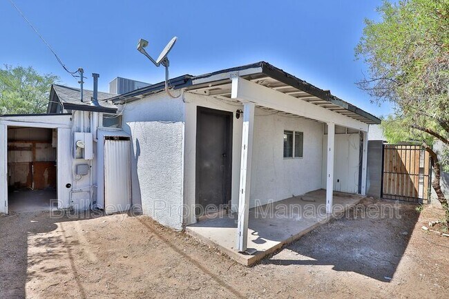 Building Photo - 1803 North 25th Pl