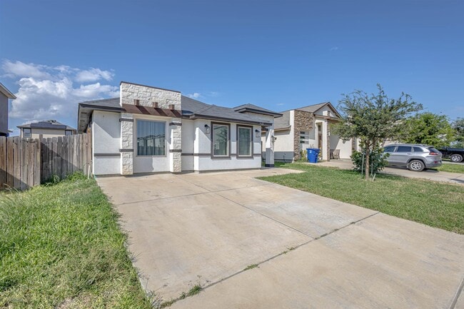 Building Photo - 3622 Octavia Dr