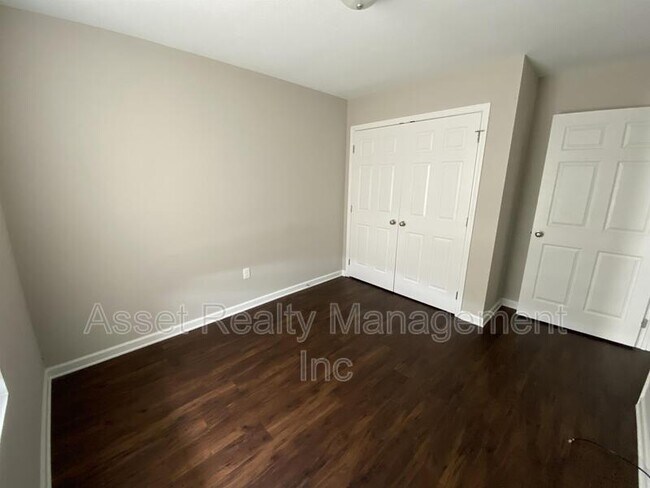 Building Photo - 2022 Bluebonnet Drive