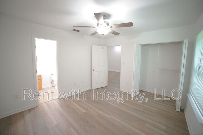 Building Photo - 1272 Cross Creek Cir