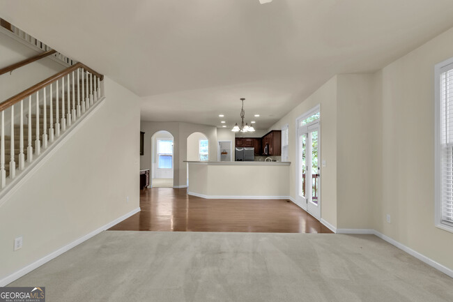 Building Photo - 3000 Highgreen Trail