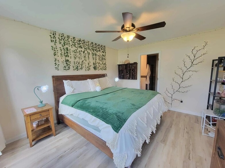 Building Photo - 1764 Bouton Dr